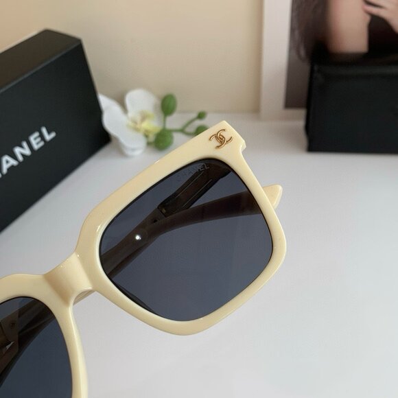 Sleek Lines Chanel Off-White Square Sunglasses - Picture 7 of 8
